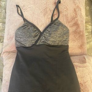 Lululemon tank with built in bra